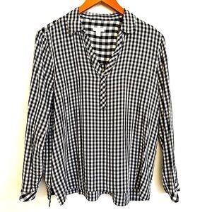 J. Jill Black and White Plaid Top V-Neck Size Medium